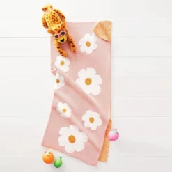 48"x58" Knit Kids' Throw Daisy Pink - Pillowfort™ -Pillowfort GUEST 2d47e59b 0a5a 4814 b0a9 1cfc083bad44