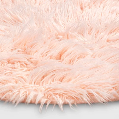 3' Faux Fur Round Kids' Rug Pink - Pillowfort™ 2 3' Faux Fur Round Kids' Rug Pink - Pillowfort™ - Image 2