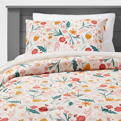 Floral Garden Cotton Kids' Comforter Set - Pillowfort™ 6 Floral Garden Cotton Kids' Comforter Set - Pillowfort™ - Image 6