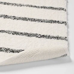 Striped Kids' Bath Rug Black & White - Pillowfort™ 5 Striped Kids' Bath Rug Black & White - Pillowfort™ -Pillowfort GUEST b7e68b59 fda0 431a b382 03b44abbf386
